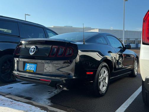 2014 Ford Mustang V6