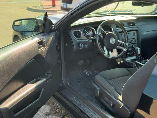 2014 Ford Mustang V6