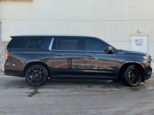 2023 Chevrolet Suburban 4WD High Country