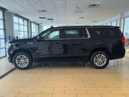 2024 GMC Yukon XL SLE