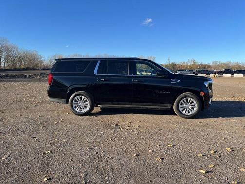 2024 GMC Yukon XL SLE