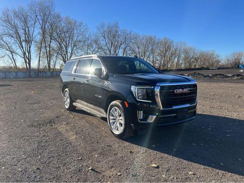 2024 GMC Yukon XL SLE