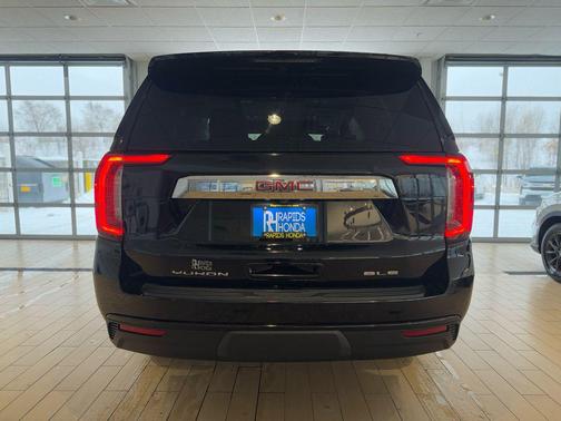 2024 GMC Yukon XL SLE