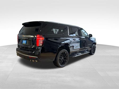 2023 Chevrolet Suburban 4WD High Country