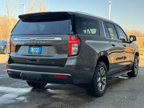 2021 Chevrolet Suburban LT