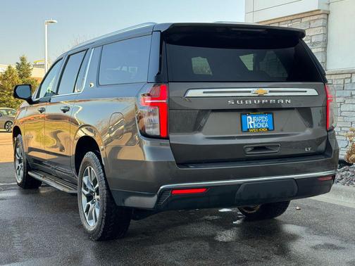 2021 Chevrolet Suburban LT