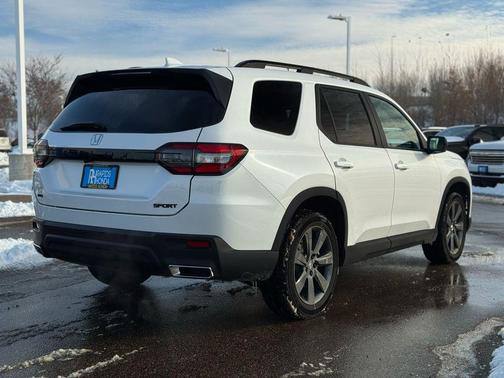 2025 Honda Pilot Sport
