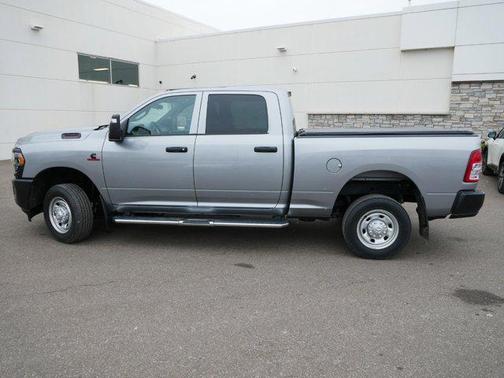 2023 RAM 2500 Tradesman Crew Cab 4x4 6'4' Box