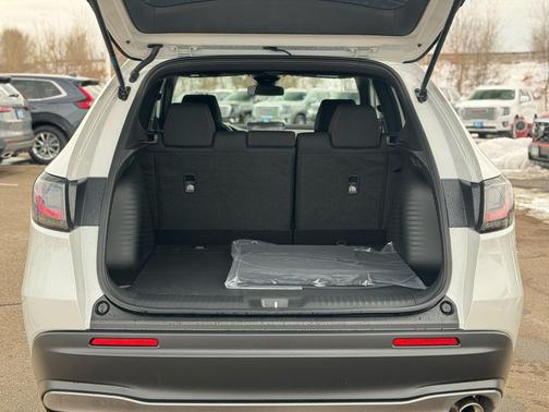 Platinum White 2026 Honda HR-V AWD Sport