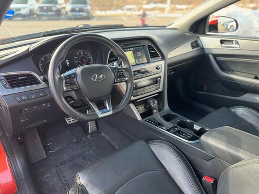 Urban Sunset 2015 Hyundai SONATA Limited 2.0T