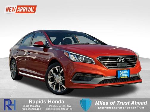 Urban Sunset 2015 Hyundai SONATA Limited 2.0T