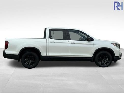 2022 Honda Ridgeline Black