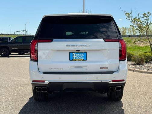 Summit White 2025 GMC Yukon XL Denali