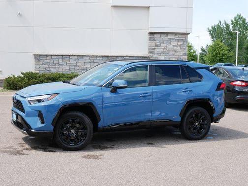 2022 Toyota RAV4 Hybrid SE