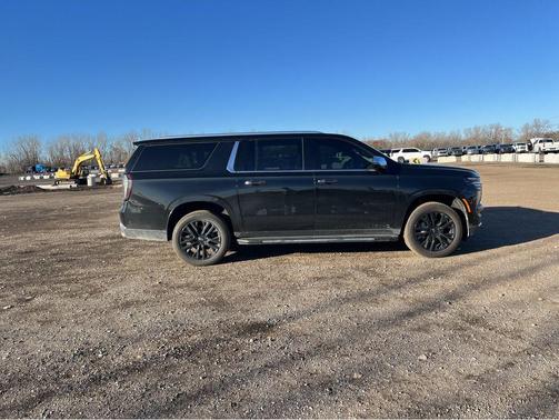 2025 Chevrolet Suburban Premier