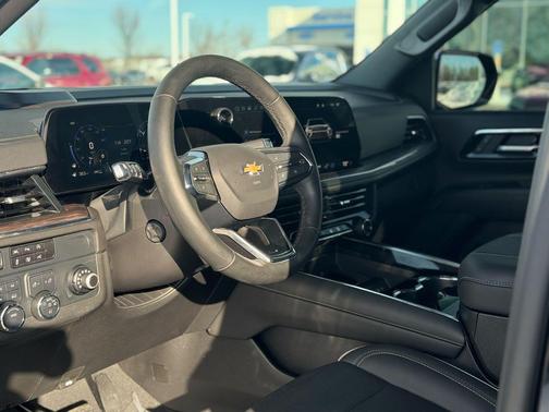 2025 Chevrolet Suburban Premier