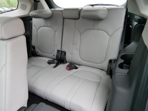 2025 Honda Pilot Touring 8-Passenger
