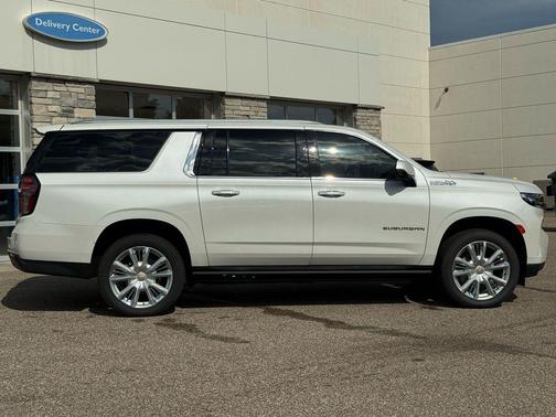 2024 Chevrolet Suburban 4WD High Country