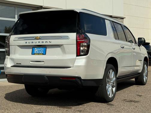 2024 Chevrolet Suburban 4WD High Country