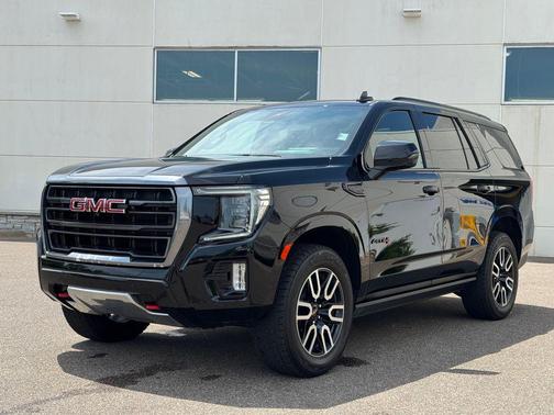 Onyx Black 2024 GMC Yukon AT4