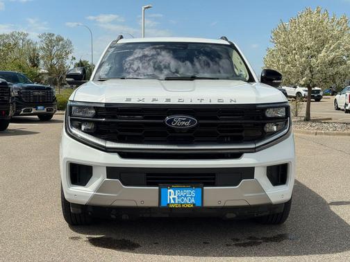 Oxford White 2025 Ford Expedition Max Platinum