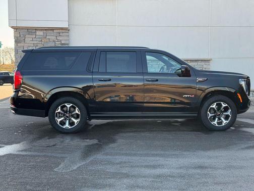 2025 GMC Yukon XL 4WD AT4 Ultimate