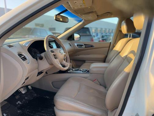 2013 Nissan Pathfinder SL