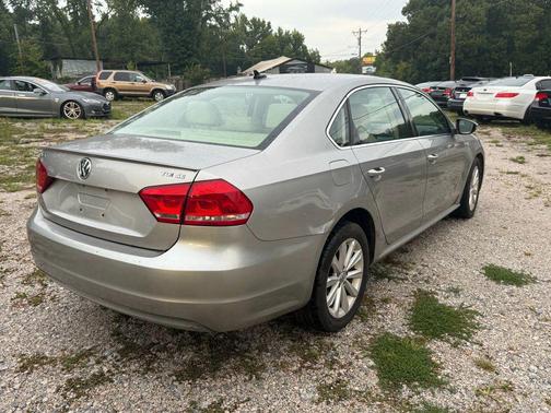 2012 Volkswagen Passat Base