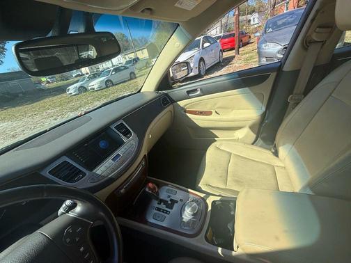 2012 Hyundai Genesis 3.8