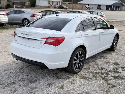 2012 Chrysler 200 S