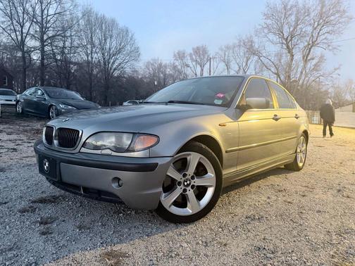 2004 BMW 330 330i Sedan 4D