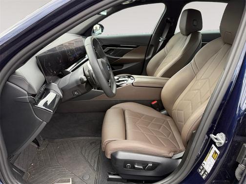 2025 BMW 530 i xDrive