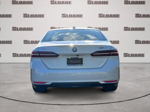 2024 BMW i5 eDrive40