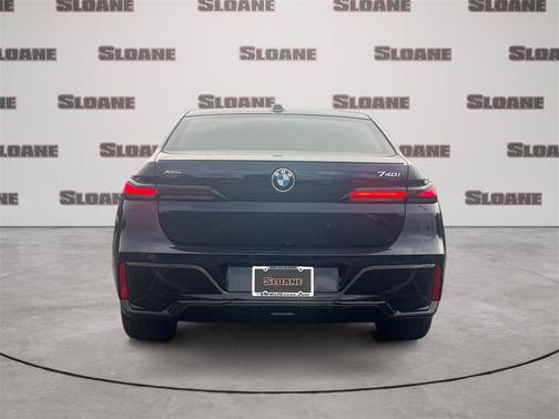 2025 BMW 740 i xDrive