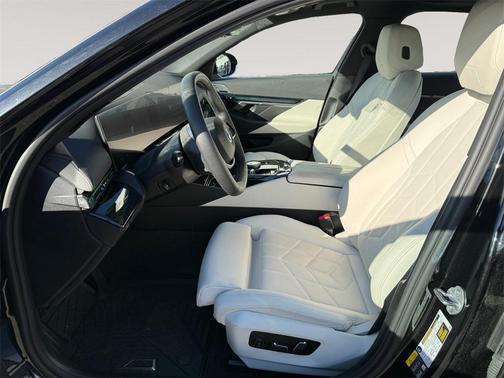 2025 BMW i5 xDrive40