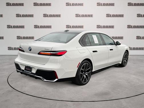 Alpine White 2025 BMW 740 xDrive