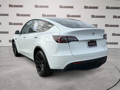 2022 Tesla Model Y Long Range Dual Motor All-Wheel Drive