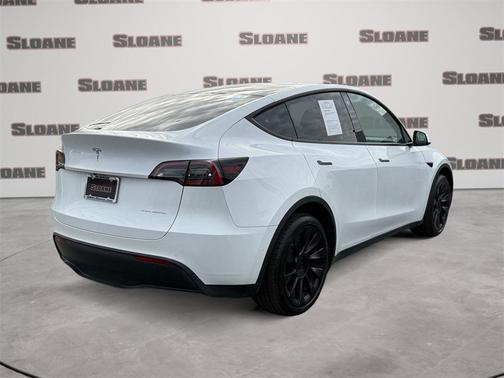 2022 Tesla Model Y Long Range Dual Motor All-Wheel Drive