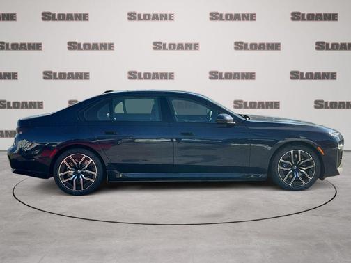 Tanzanite Blue II Metallic 2026 BMW 750e i xDrive