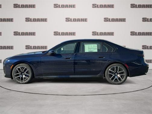 2026 BMW 750e i xDrive