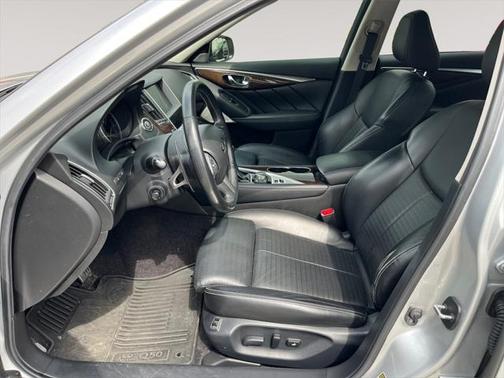 2017 INFINITI Q50 3.0t RED SPORT 400