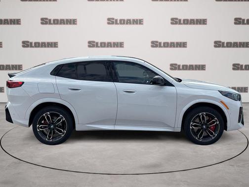 Alpine White 2026 BMW X2 xDrive28i