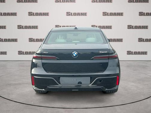 Carbon Black Metallic 2026 BMW 750e i xDrive