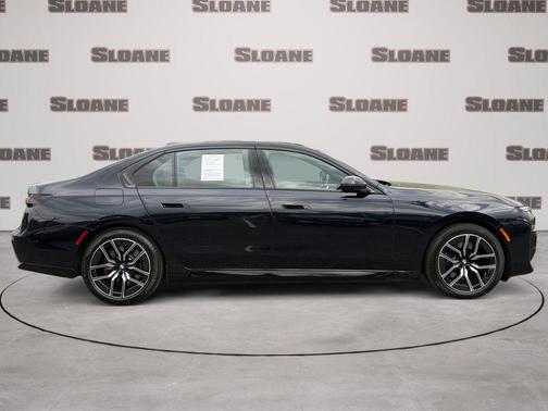 Carbon Black Metallic 2026 BMW 750e i xDrive