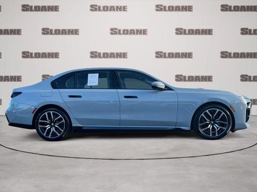 2024 BMW 750e i xDrive