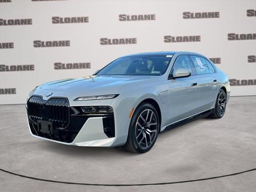 2024 BMW 750e i xDrive