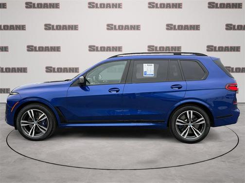 2023 BMW X7 M60i