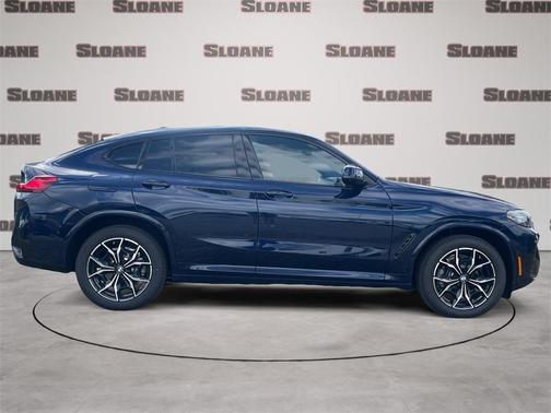 2025 BMW X4 xDrive30i