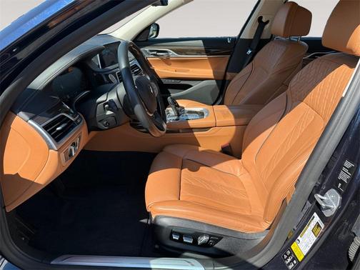 2020 BMW 740 xDrive