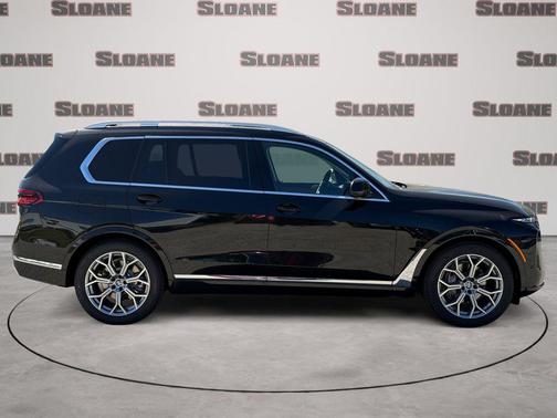 Black Sapphire Metallic 2027 BMW X7 xDrive40i